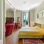 Lägenhet Con Camino E Terrazza Varese